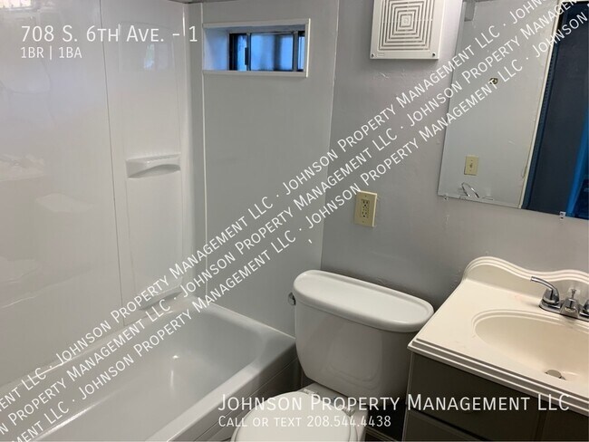 Building Photo - 708 S 6th Ave