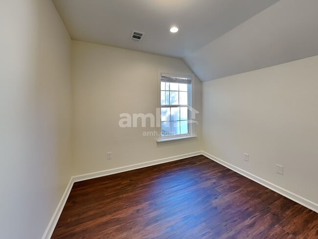 Building Photo - 12 Bittercrest Ct