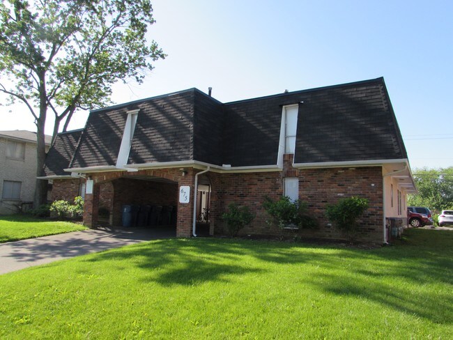 675 Riverview Drive Apartments - 675 Riverview Dr
