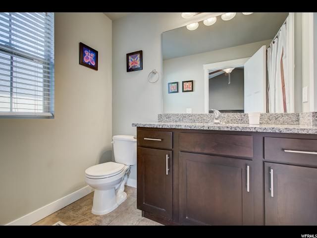 Building Photo - 863 Cecina Ct