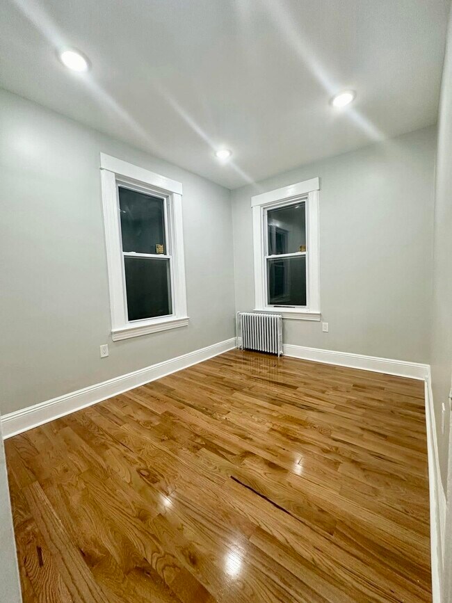 Building Photo - 469 Avenue A