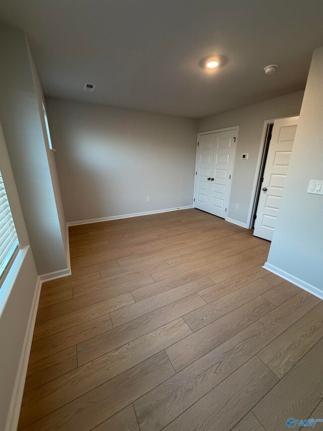 Building Photo - 147 Wolfe Ln