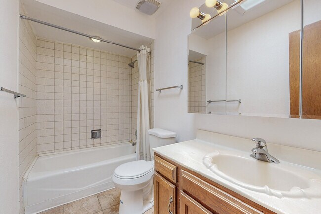 Building Photo - 7309 Coulson Dr NE