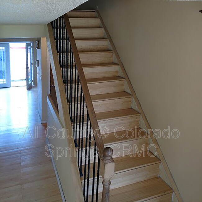 Building Photo - 218 W Rockrimmon Blvd