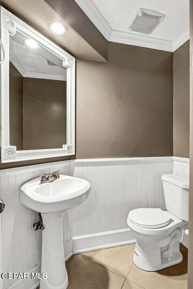 Building Photo - 6622 Dawn Dr