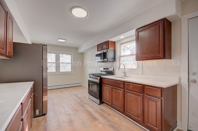 Building Photo - 18634 Bernadine St