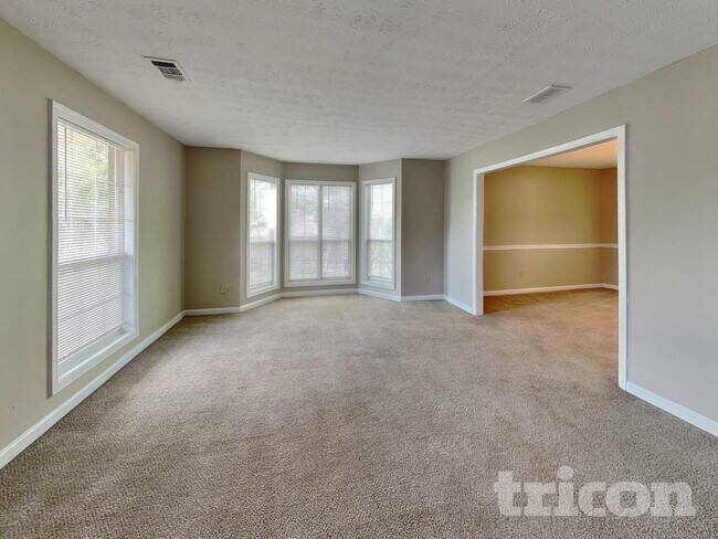 Building Photo - 3270 Summit Pl Dr