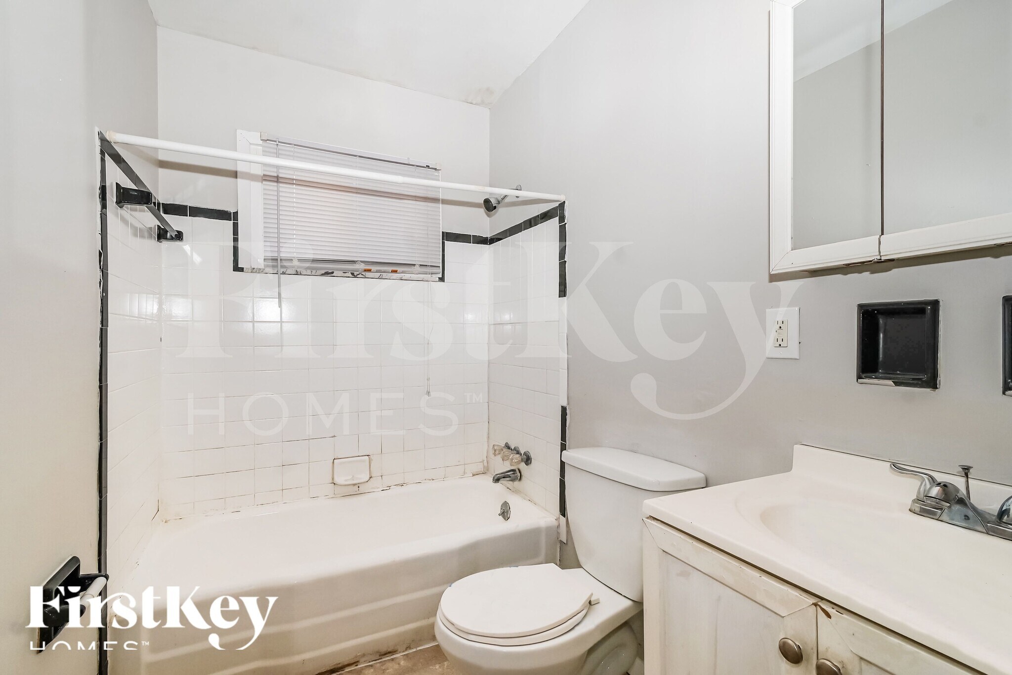 Building Photo - 2531 Boulevard Pl