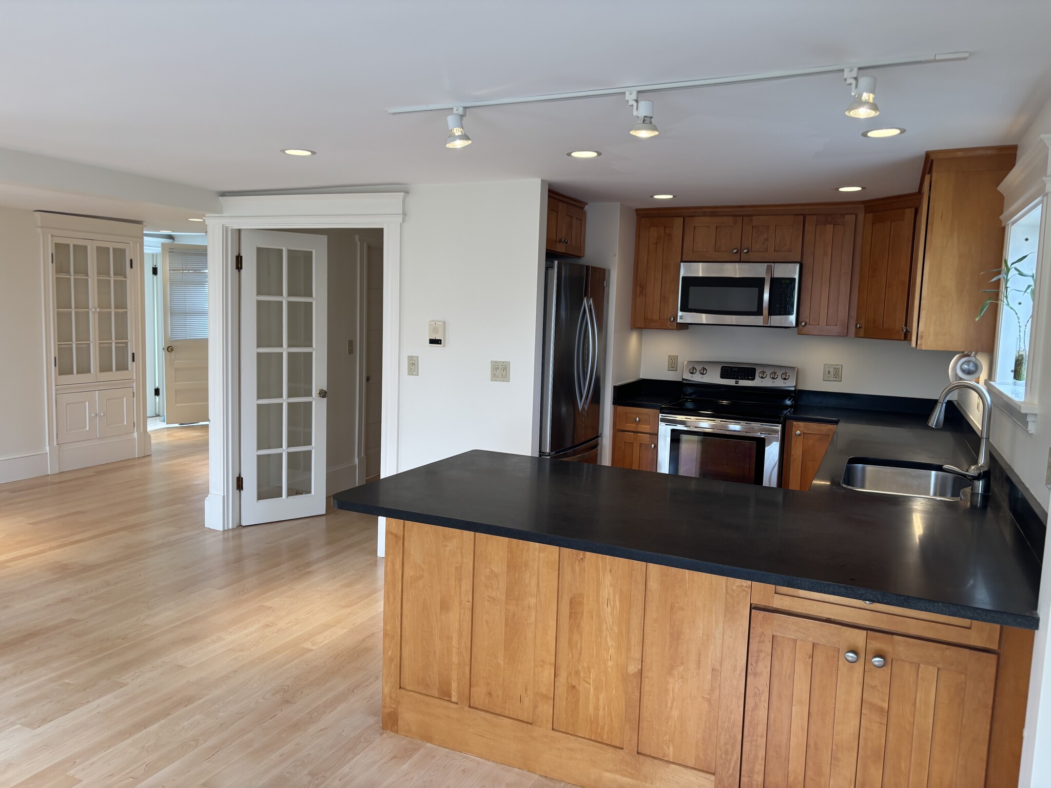 Kitchen - 20 Jewett St
