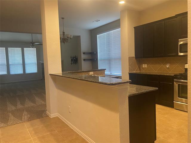 Building Photo - 2712 Lake Ridge Dr