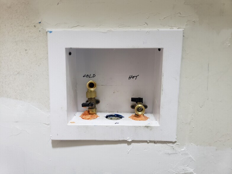 Clothes washer hookups - 43 Lissner Ave