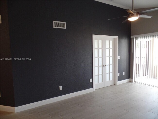 Building Photo - 2881 N Oakland Forest Dr