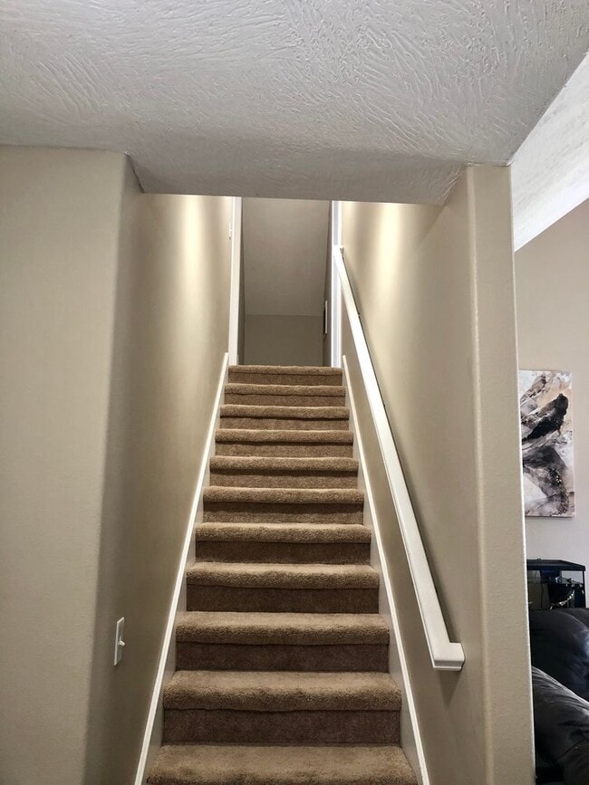 Building Photo - Republic Schools - Gorgeous 4 Bed 2 Bath 2 Car Garage For Rent