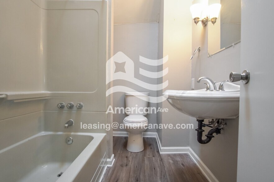 Building Photo - 414 Johnston Rd