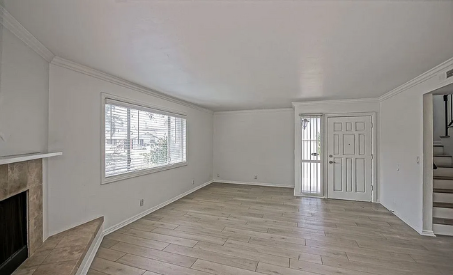 Building Photo - REMODELED, BRIGHT & AIRY, 1550 SQ FT, 3BR2...