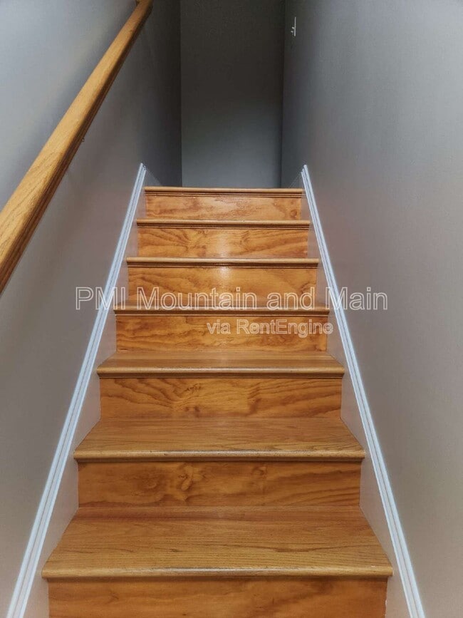 Building Photo - 50 Winterwind Dr