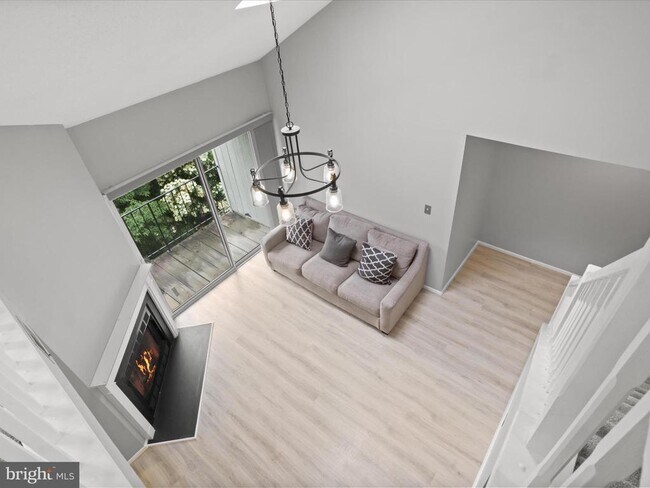 Building Photo - 7737 Inversham Dr