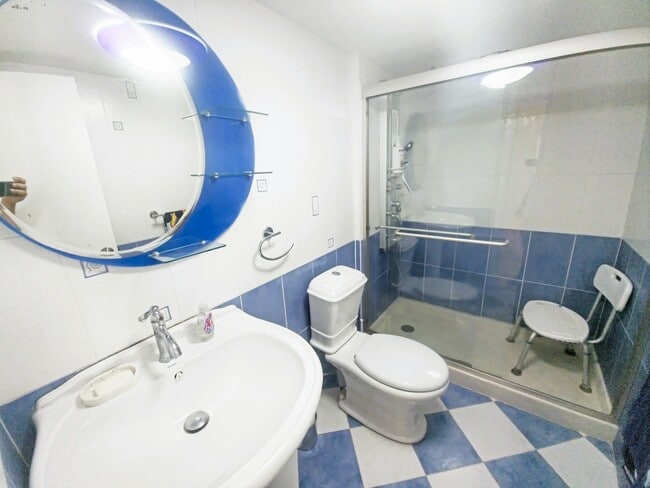 Building Photo - 1833 S Ocean Dr