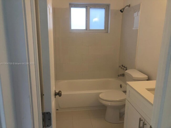 Building Photo - 2650 SW 96th Ave