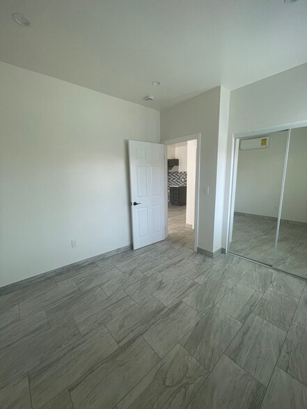 Building Photo - 600 W Palmer St