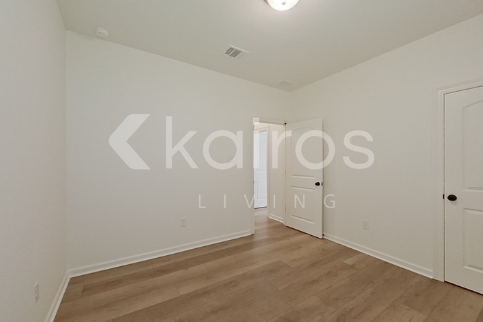 Building Photo - 102 Hendrix Rd