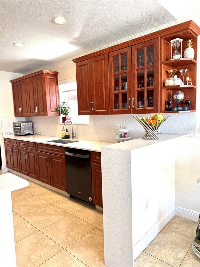 Building Photo - 16950 SW 93rd Ave