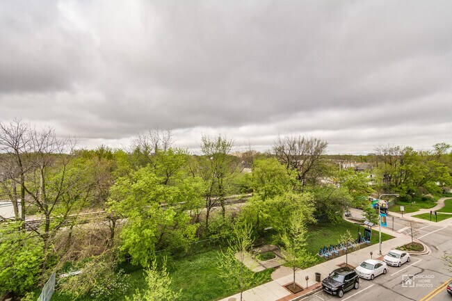 Building Photo - 525 Kedzie St