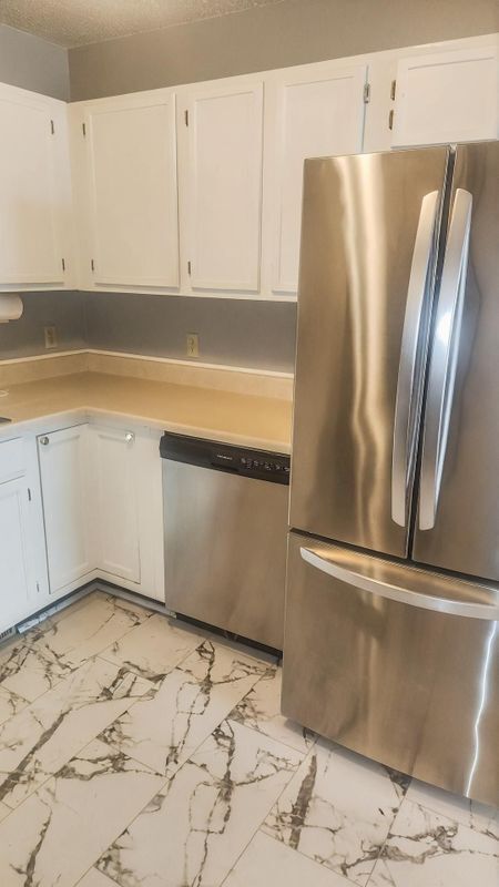 Building Photo - 9 Heights Rd NE