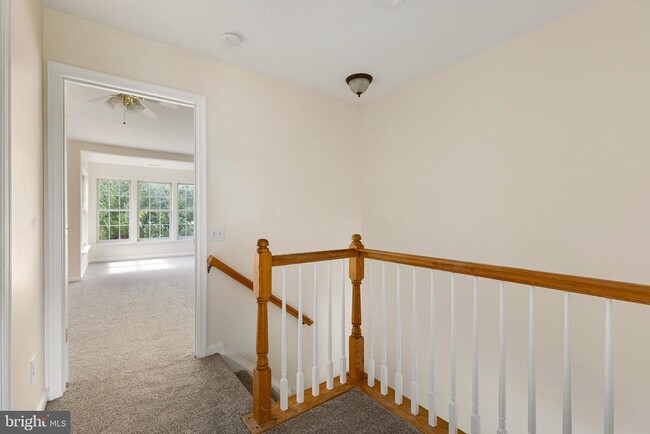 Building Photo - 22 Crenshaw Ct