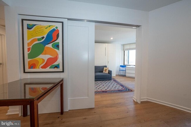 Building Photo - 202 W Rittenhouse Square