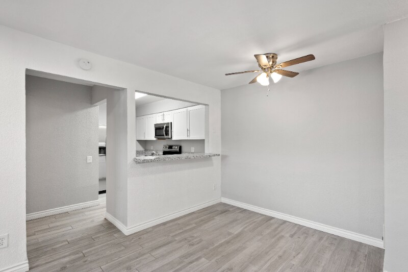 Building Photo - 7932 Mission Center Ct