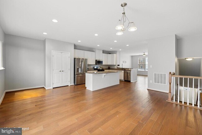 Building Photo - 1660 Dorothy Ln