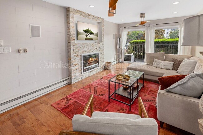 Building Photo - 500 Cagney Ln