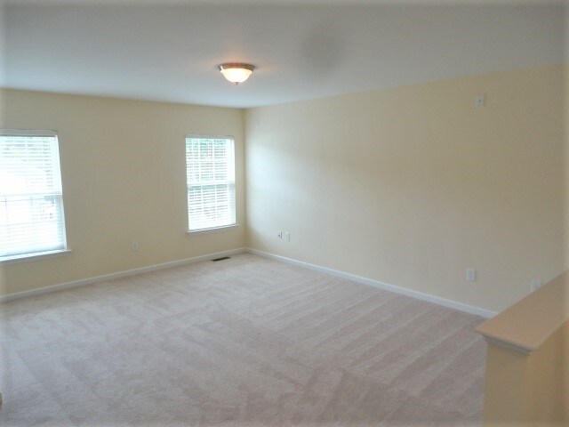 Building Photo - 1324 Lombar St