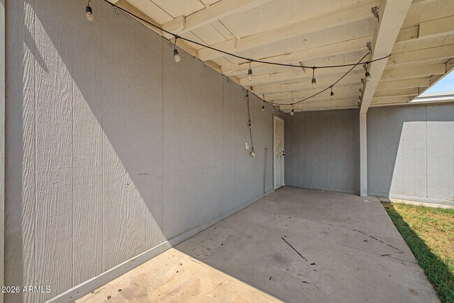 Building Photo - 1711 W Montecito Ave