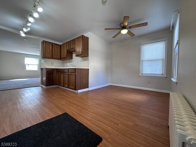 Building Photo - 376 S Main St