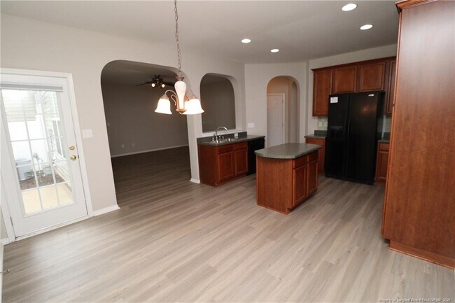 Building Photo - 104 Bell Tower Way