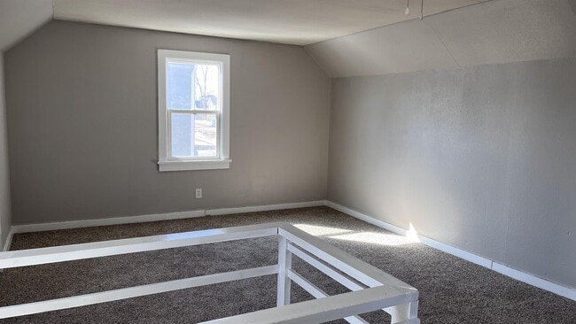 Building Photo - 1035 10th St