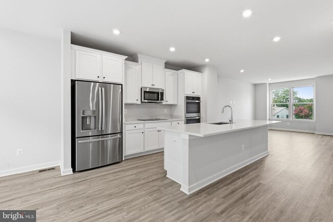 Building Photo - 2118 Acadia Rd