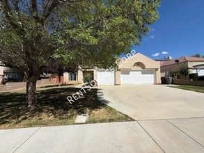 Building Photo - 38758 Almador Ct