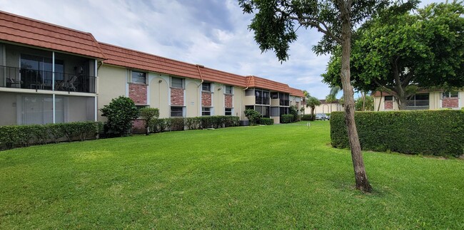 Building Photo - 22795 SW 66th Ave