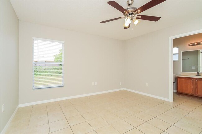 Building Photo - 350 Lauderdale Ct