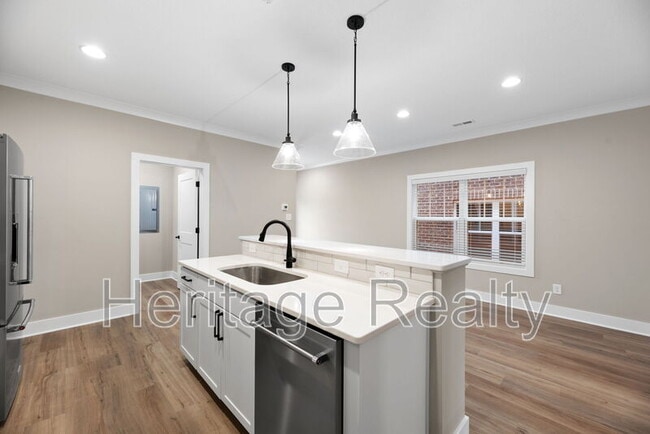 Building Photo - 7226 Sassafras Way