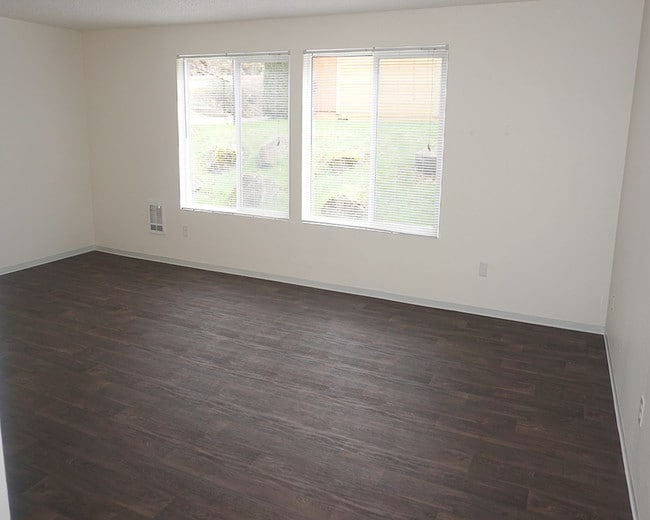 Building Photo - Melrose on 91