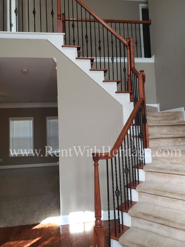 Building Photo - GORGEOUS HOME / UPGRADES GALORE/ GREAT LOCATION!!! CHAPEL HILL SCHOOLS