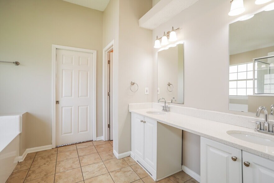 Building Photo - 3948 Heavenside Ct