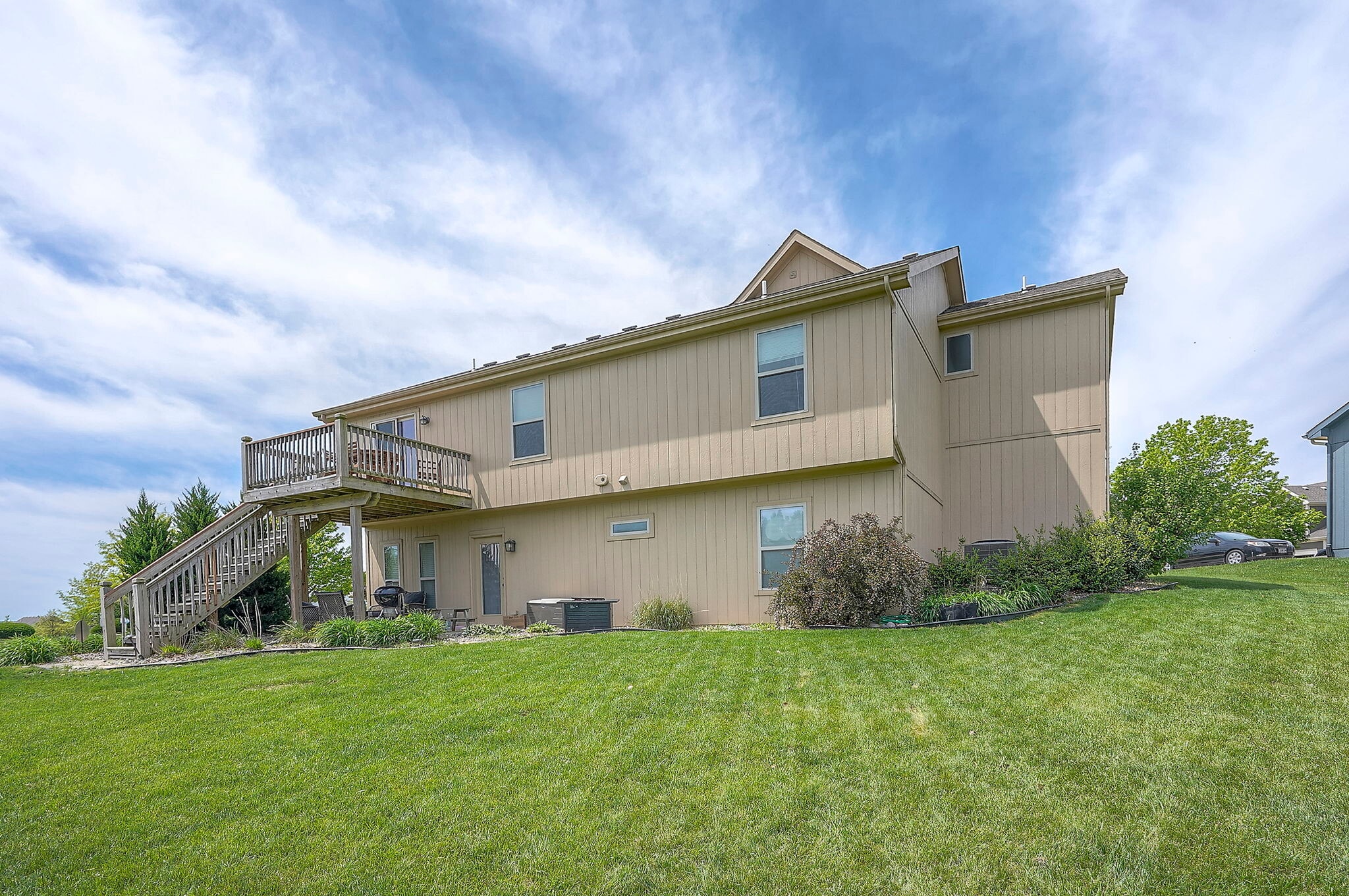 Building Photo - 10111 N Tullis Dr