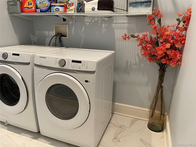 Building Photo - 99 Spinney Rd