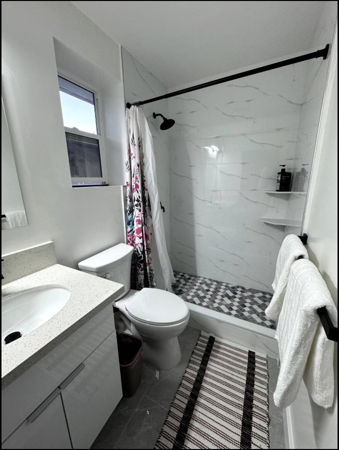 Common Bathroom 1st Floor - 551 11th Ave