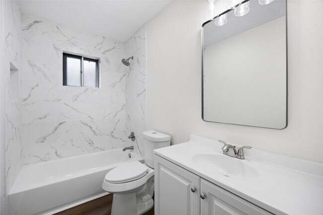 Building Photo - 8343 Carriage Creek Dr